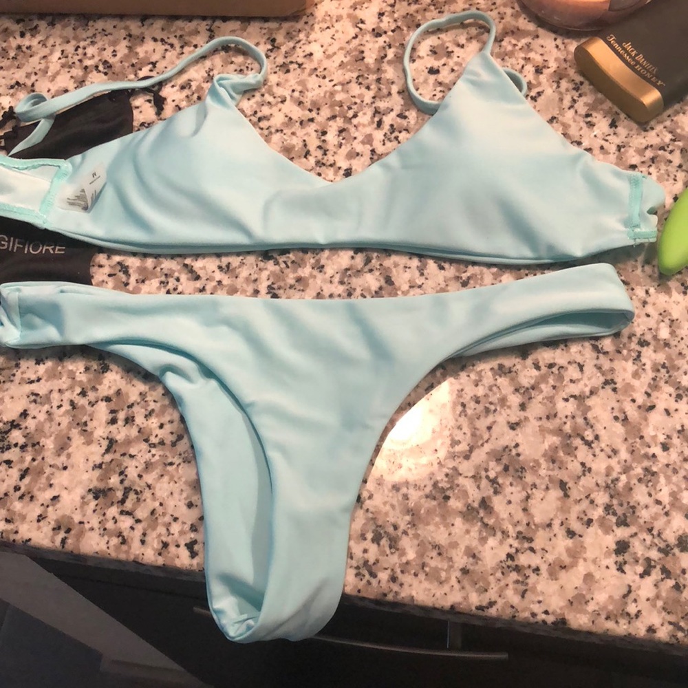 Bathing suit